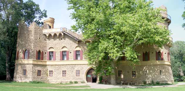 Janohrad, the "ruined" castle