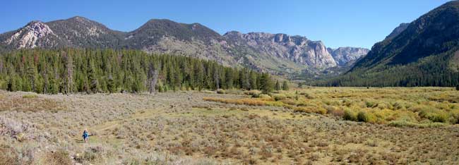 Hiking beyond New Fork Lake